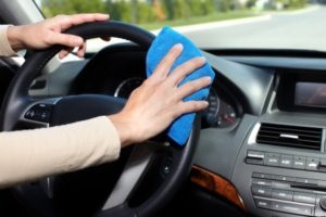 Cleaning Your Car with microfiber cloth