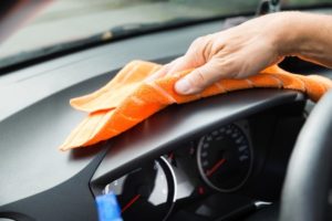 Cleaning your car with spongeoutlet products 